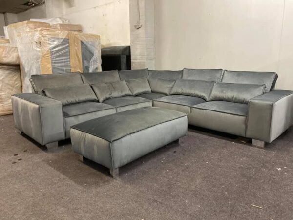 Large Corner Sofa - Perfect for Family Living Rooms, Excellent Condition! - Image 4